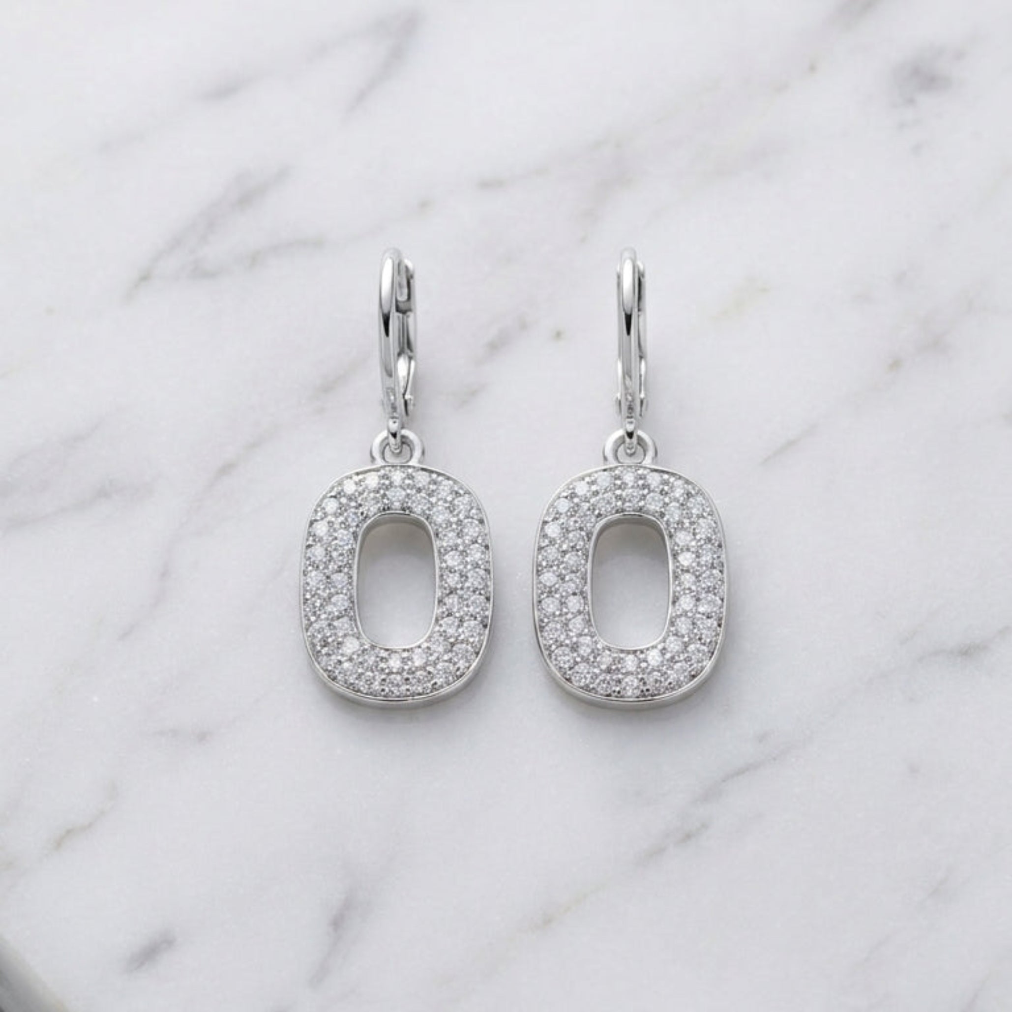 Oval drop earrings