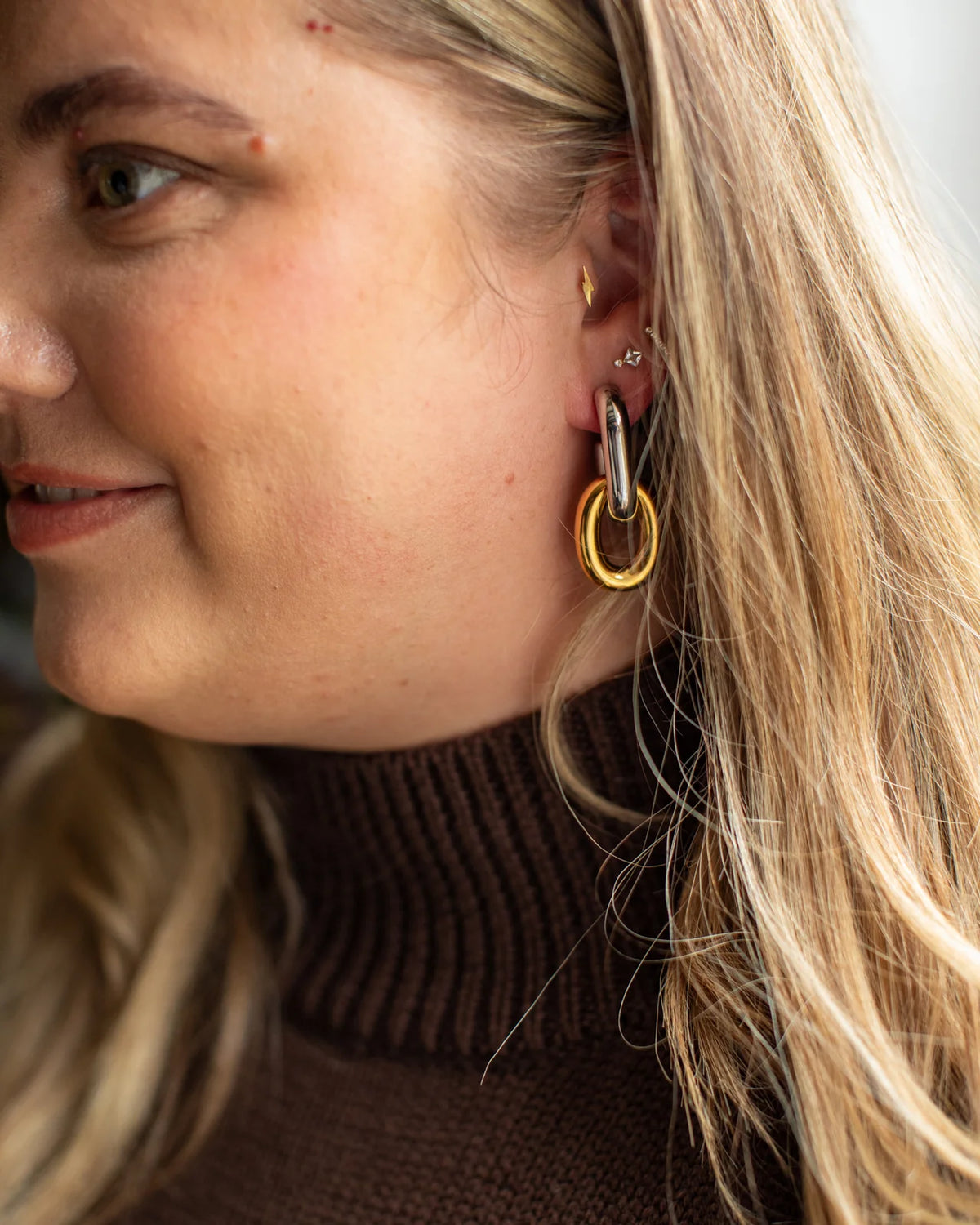 Chalk Chunky Link Earrings in Gold/ Silver