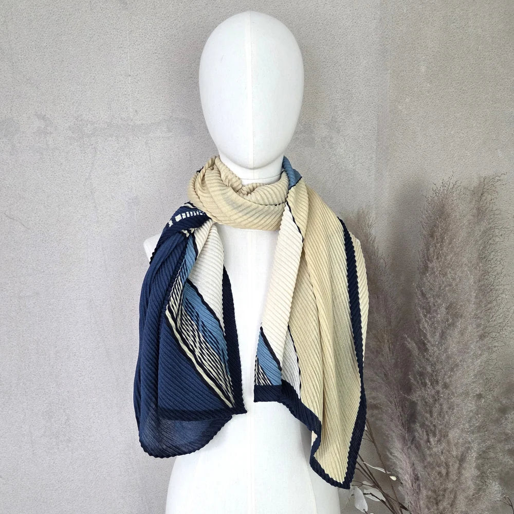 Retro Block Scarf In Blue